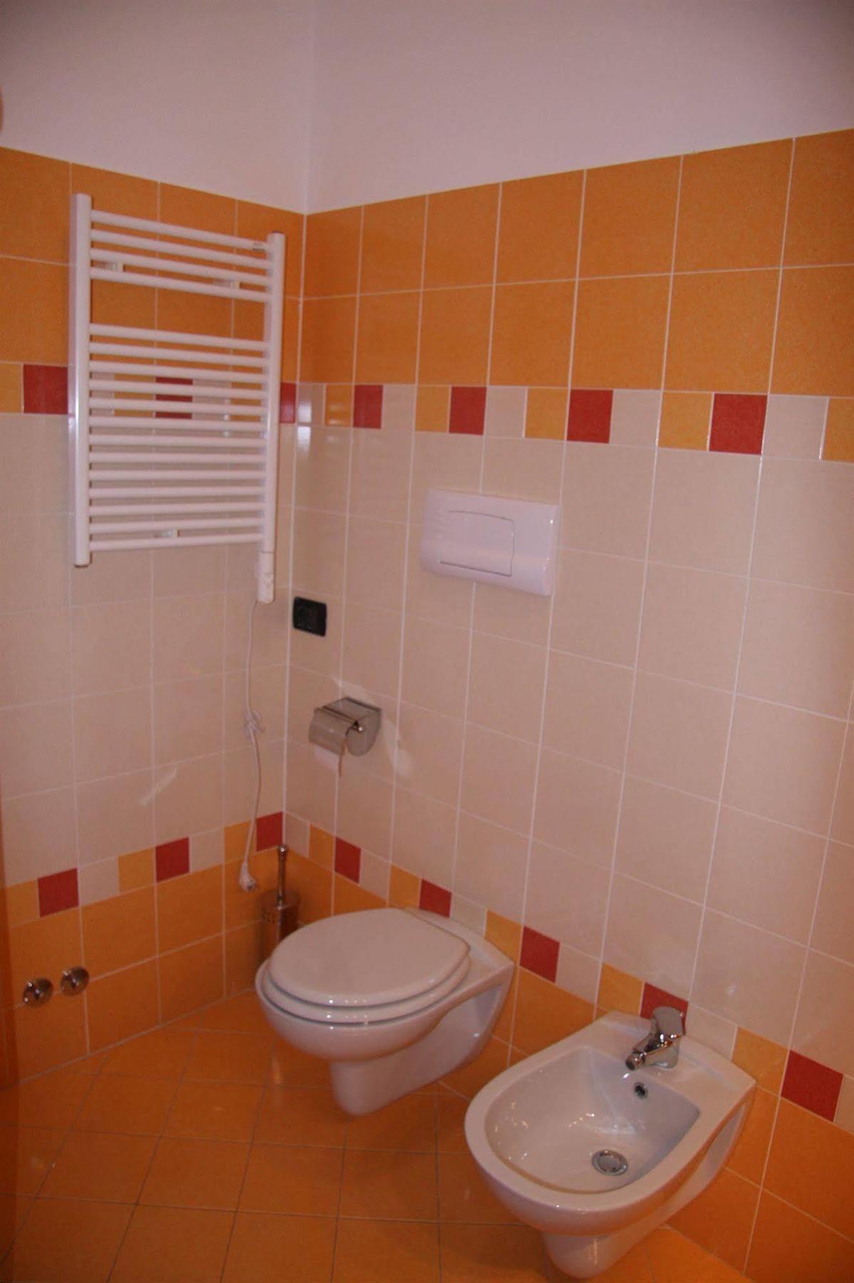 Bed And Breakfast Centrostorico Сарнико Екстериор снимка
